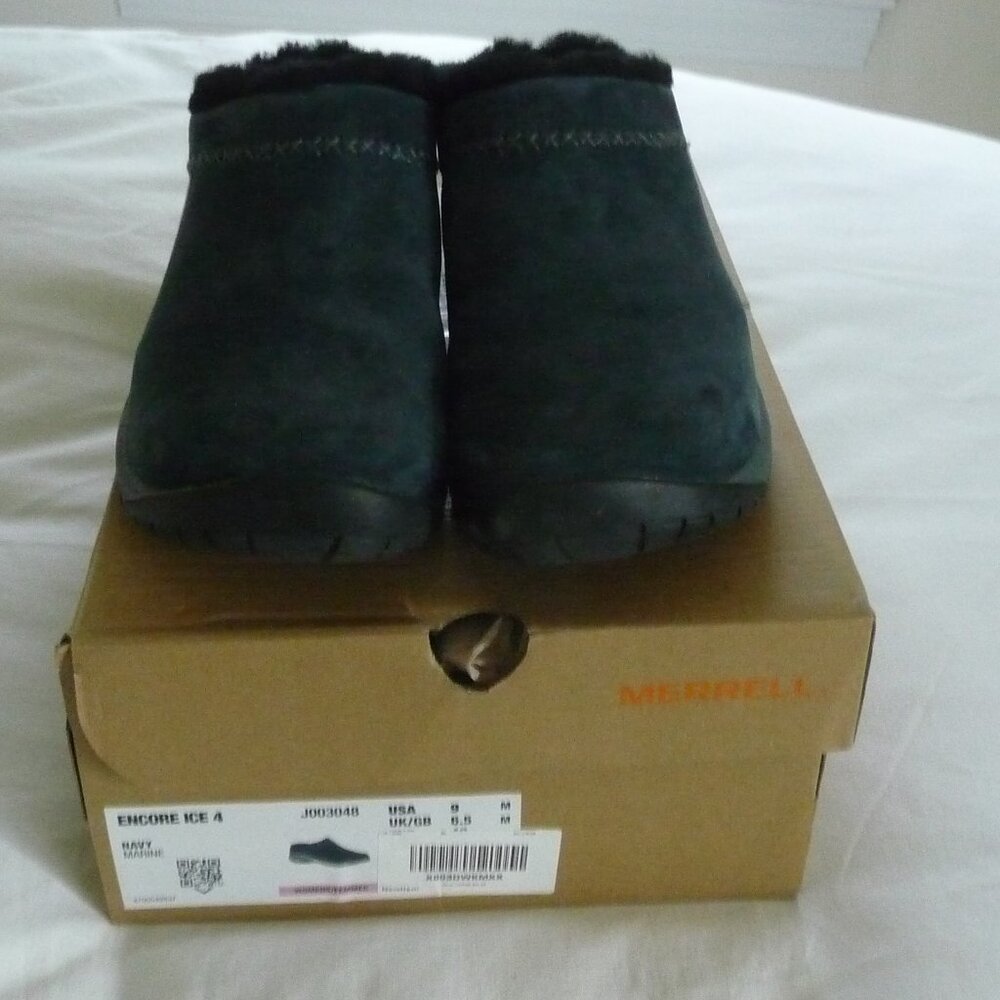 MERRELL ENCORE ICE 4  NAVY BLUE SUEDE  SIZE: 9 MEDIUM
